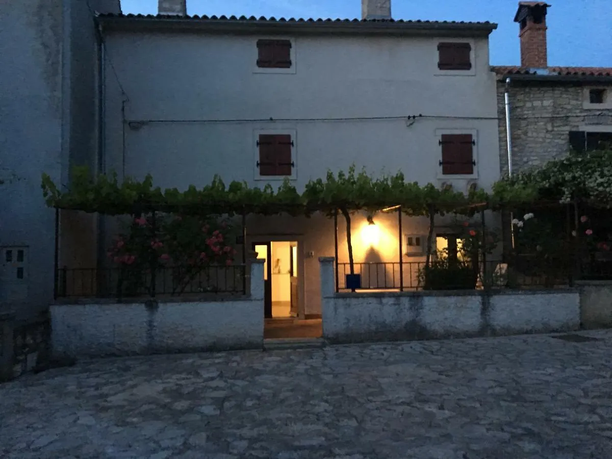 Holiday House Catela Rakalj 0*,  Kroatien