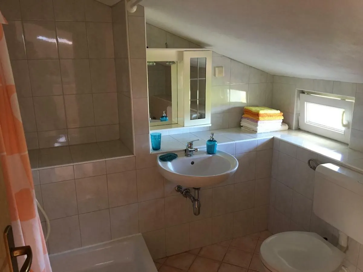 Holiday House Catela Rakalj Kroatien